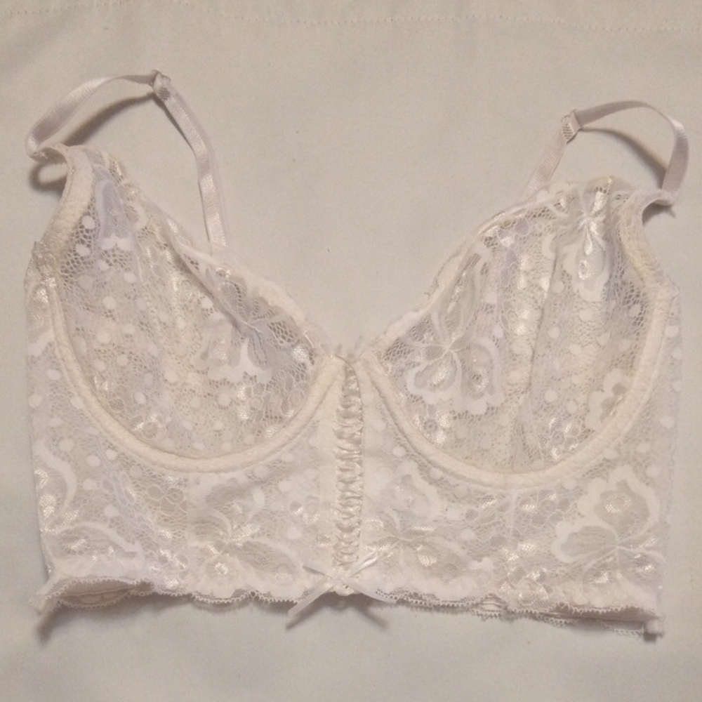 Delicate Lace Underwire Bra In White 🤍